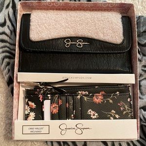 Jessica Simpson wallet set brand new .. comes in this cute gift set box